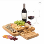 Servírovacia doska na syr a pochutiny 33x33cm